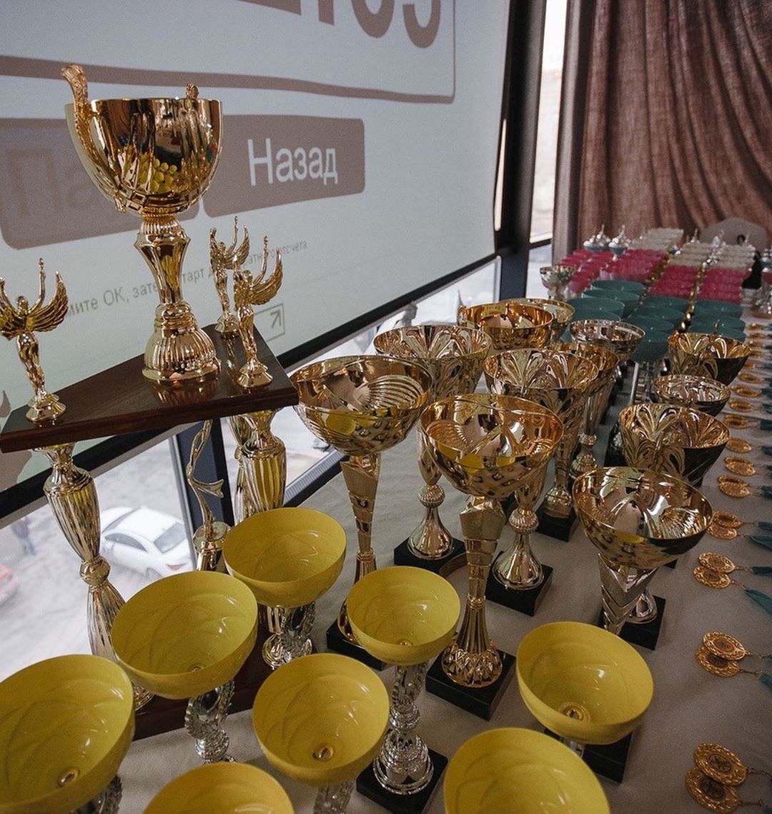 Открытый Чемпионат по наращиванию ресниц и дизайну бровей Компания Призер Открытый Чемпионат по наращиванию ресниц и дизайну бровей